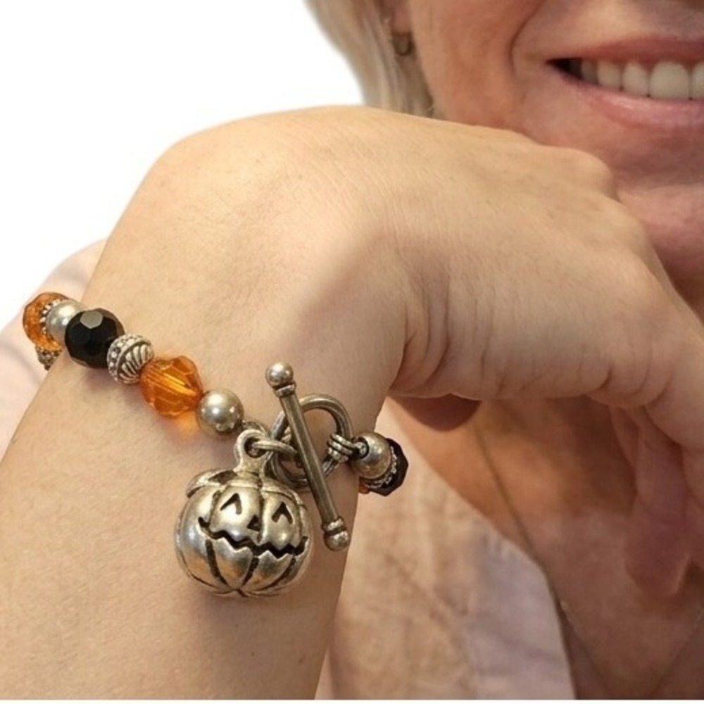 Vintage Halloween Jack-o'-Lantern Pumpkin Locket Bracelet Beads Toggle